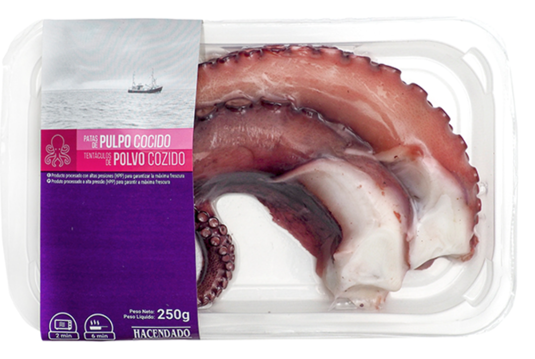 Espaguetis de calabacín con pulpo y patatas en el microondas.